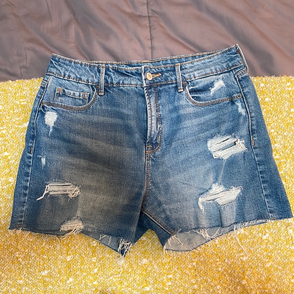 Old navy high rise secret slim pocket denim shorts size 6